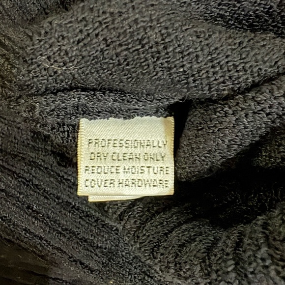 St. John Sport Black Cardigan Sweater V-Neck Cropped - Picture 4 of 9